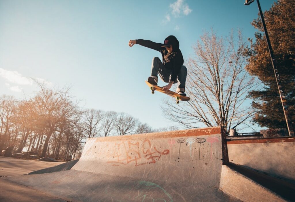 Renowacja urządzenia w parku Magiczna, przy Skarbka z Gór – nowy skatepark gotowy do użycia!